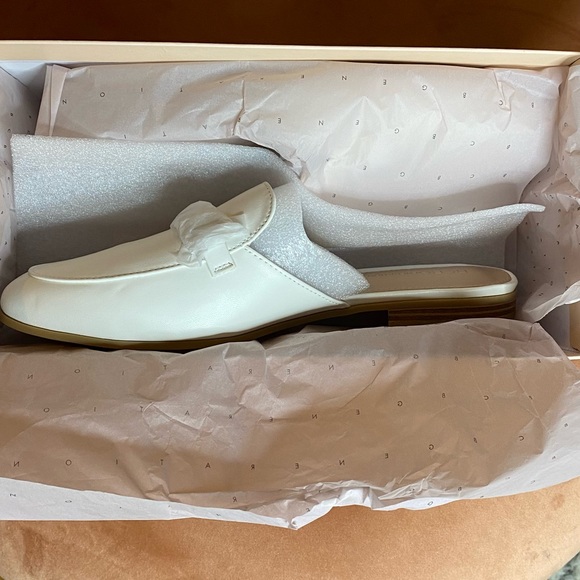 BCBGeneration zorie loafer size 10M/41 bright white - Picture 12 of 16